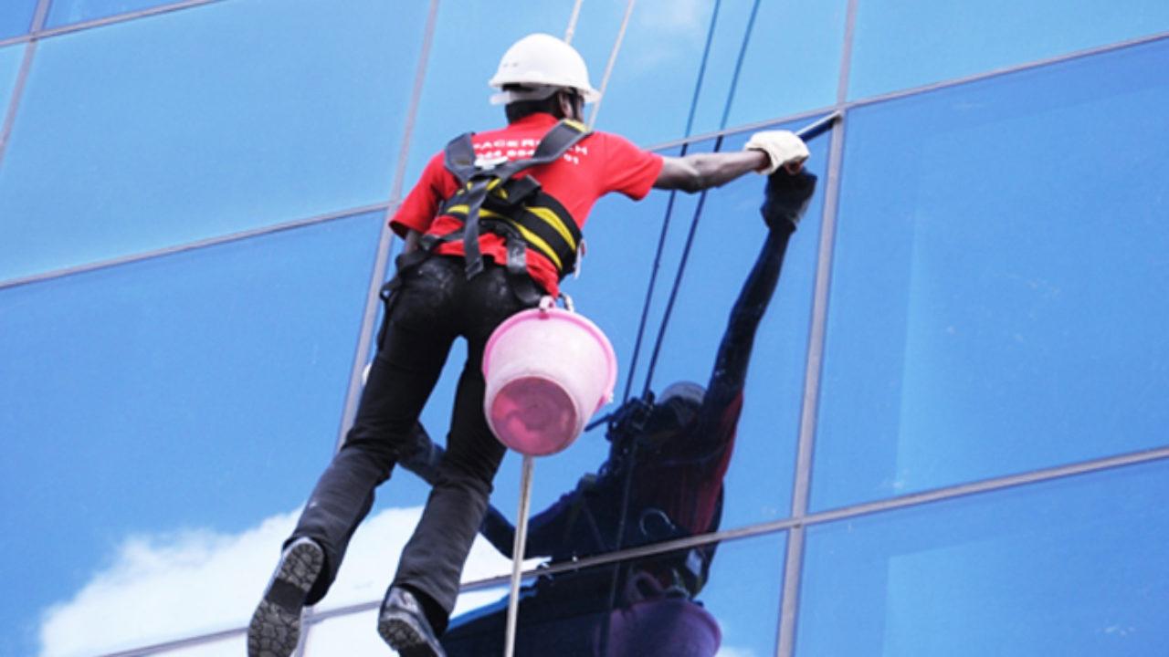 Beginner’s Guide to Choosing your Best Façade Cleaning Service Provider in Singapore