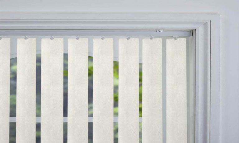 Comparing The Advantages And Features Of Vertical Blinds Vs. Horizontal Blinds