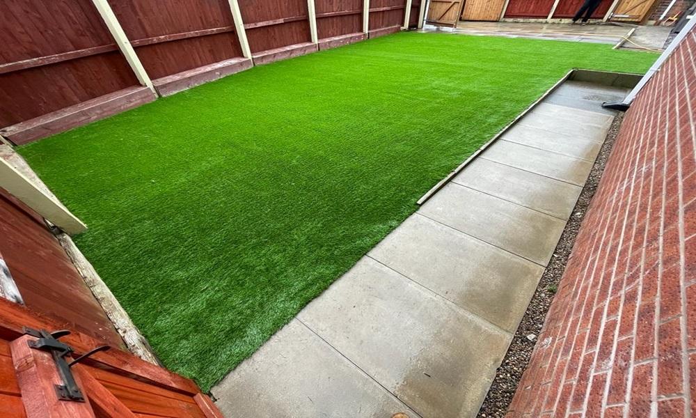 Maximizing Small Outdoor Spaces with Artificial Grass