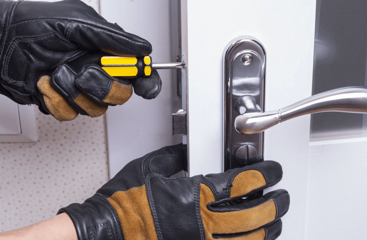 DIY vs. Professional Lock Installation: What’s the Best Choice?