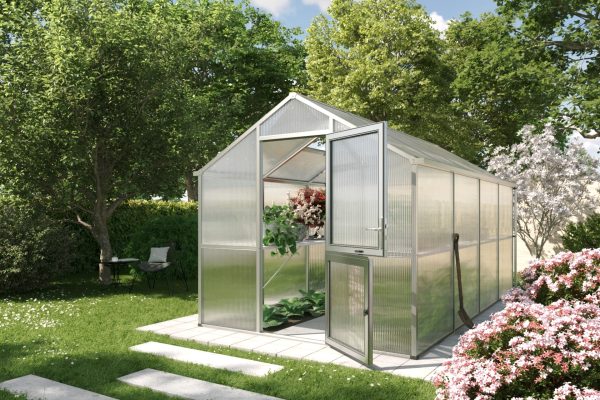 Home with Exquisite Garden Spaces