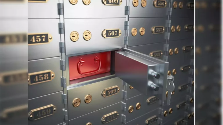 bank-locker-charges-2024-sbi-vs-hdfc-vs-icici-vs-canara-bank-vs-axis-bank-vs-pnb